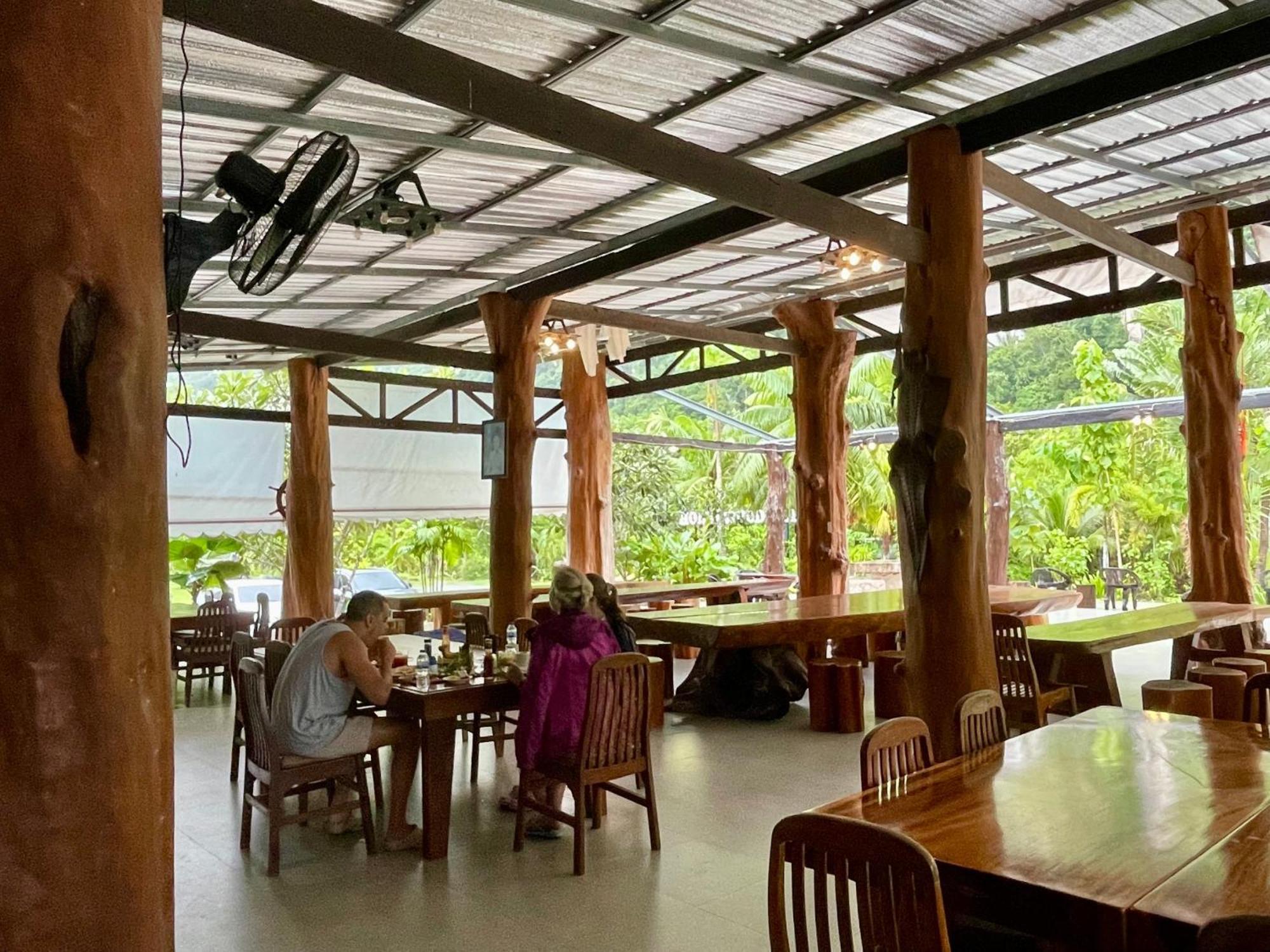 The Camper Lodge Khao Sok Ban Bang Bon Exterior foto